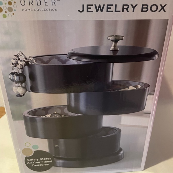 Brand New Jewelry box - Picture 8 of 8